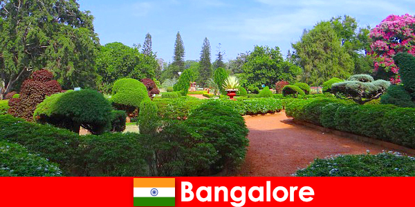 Les vacanciers de Bangalore adorent les magnifiques parcs et jardins apaisants