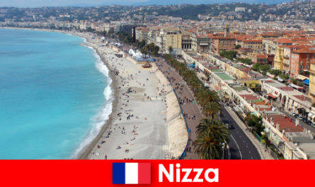 Découvrez la plage de rêve de Nice en France
