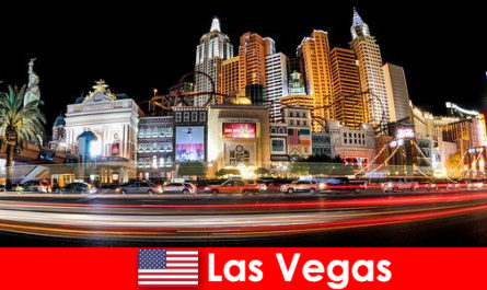 Las Vegas, capitale mondiale du divertissement, ravit les étrangers avec sa vie nocturne