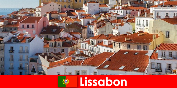 Lisbonne, la principale destination de voyage de la ville côtière avec soleil sur la plage et cuisine délicieuse
