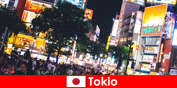 Tokyo pour les vacanciers dans la ville scintillante de néons la vie nocturne parfaite