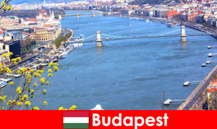 Budapest en Hongrie est une astuce de voyage populaire pour des vacances de bain et de bien-être