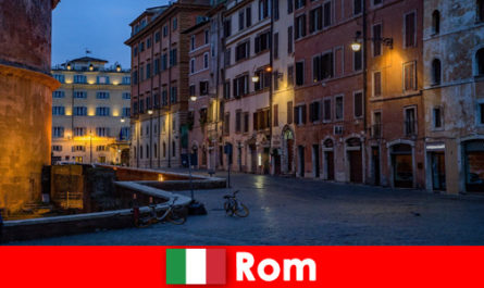 Court voyage pour les touristes en automne à Rome Italie vers les plus beaux sites