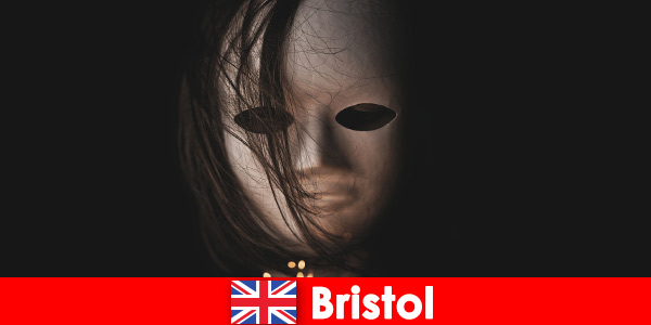 Expériences théâtrales à Bristol en Angleterre à travers la comédie musicale danse pour le voyageur curieux