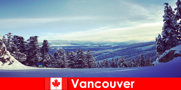 Vacances d'hiver à Vancouver Canada avec plaisir de ski pour la famille de voyage