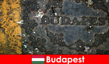 Voyage en Europe pour les vacanciers pour faire du shopping à Budapest Hongrie