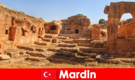 Anciens monastères et églises à toucher pour les étrangers à Mardin Turquie