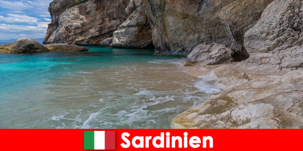 Île des Grottes en Sardaigne Italie à explorer