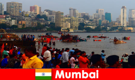 La modernité et la tradition fascinent les étrangers de toute l'Inde de Mumbai