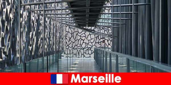 L'art extraordinaire à Marseille en France étonnera tous les amateurs de culture