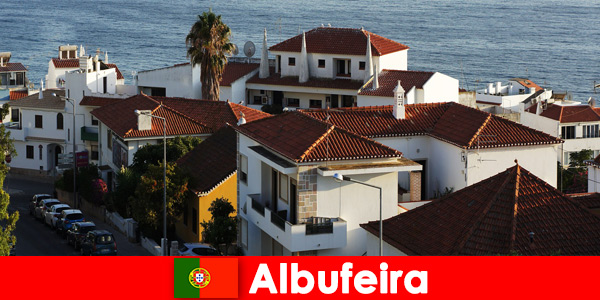 La destination de vacances populaire en Europe est Albufeira au Portugal pour chaque touriste