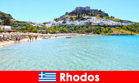 Vacances actives pour les plongeurs dans le monde sous-marin de Rhodes Grèce