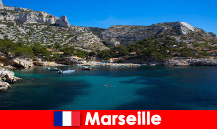 Soleil et mer à Marseille France pour des vacances d'été spéciales