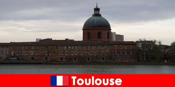 Court séjour à Toulouse France pour les voyageurs culturels d'Europe
