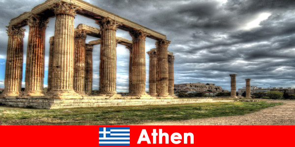 Des contrastes tels que le classique et le traditionnel attirent des millions de visiteurs à Athènes Grèce