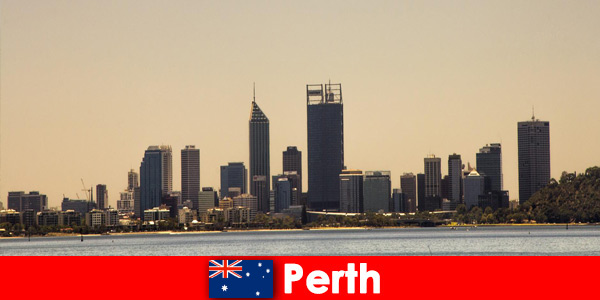 À Perth en Australie, les touristes peuvent trouver des conseils gratuits pour les restaurants et l'hébergement