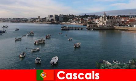 Cascais Portugal a des restaurants traditionnels et de beaux hôtels