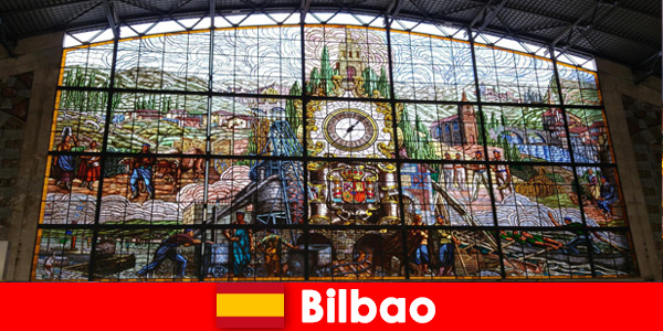 Des beautés architecturales attendent les jeunes visiteurs en Espagne Bilbao