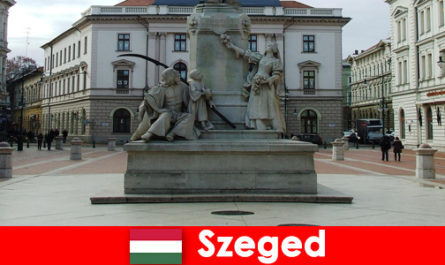 Voyage semestriel populaire pour les étudiants étrangers dans la ville universitaire de Szeged en Hongrie