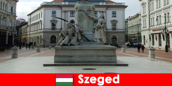 Voyage semestriel populaire pour les étudiants étrangers dans la ville universitaire de Szeged en Hongrie