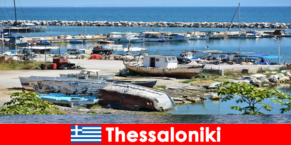 Visite du port avec vue sur la mer pour les vacanciers à Thessalonique en Grèce