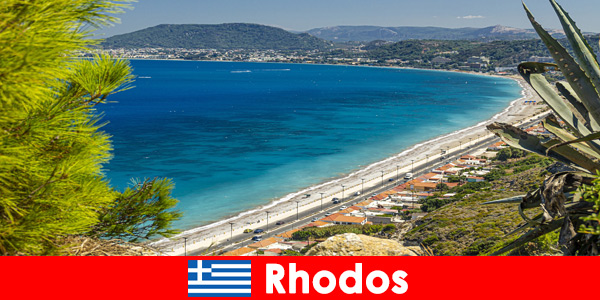 Le charme insulaire et les plages fantastiques sont appréciés par les clients de Rhodes en Grèce