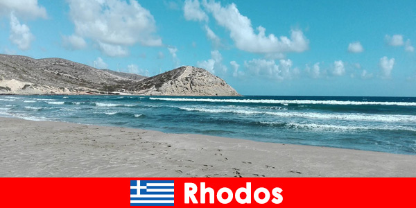 Rhodes est l'une des destinations touristiques les plus populaires de Grèce