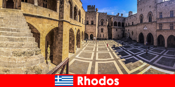 Architecture monumentale et curiosités pour les sorties en famille à Rhodes